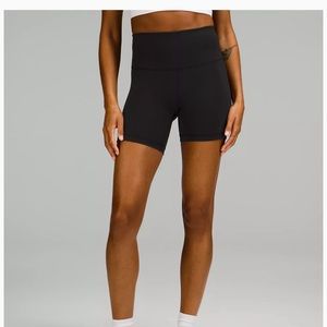Lululemon Wunder Train 6” short